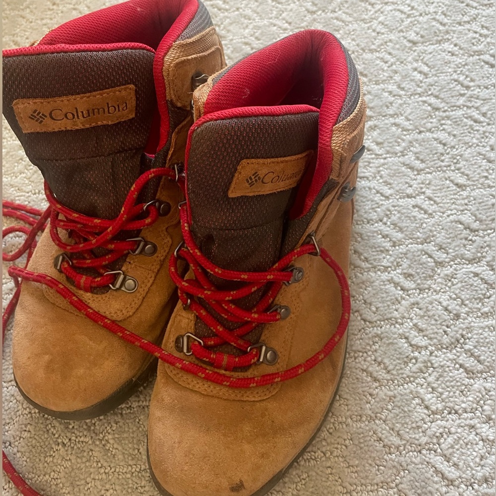 Columbia hiking boots